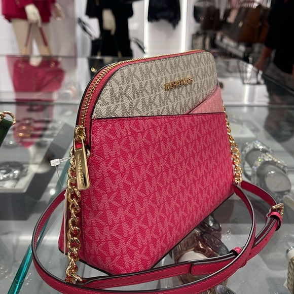 MICHAEL KORS
Jet Set Travel Medium Color-Block Signature Logo Dome Crossbody Bag - Picture 11 of 16